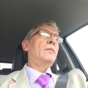 Meet your Posher, Gregory